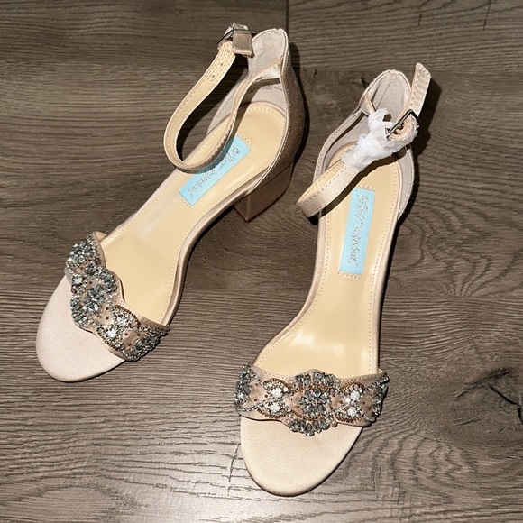 Betsey Johnson Mel Block Heel Dress Sandals - Picture 6 of 10